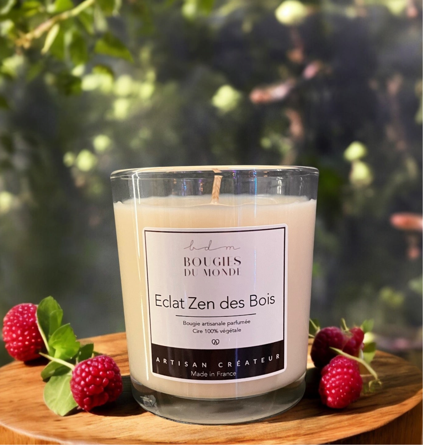 Bougie parfumée Éclat zen des bois de Bougies du Monde cerise framboise mousse de chêne