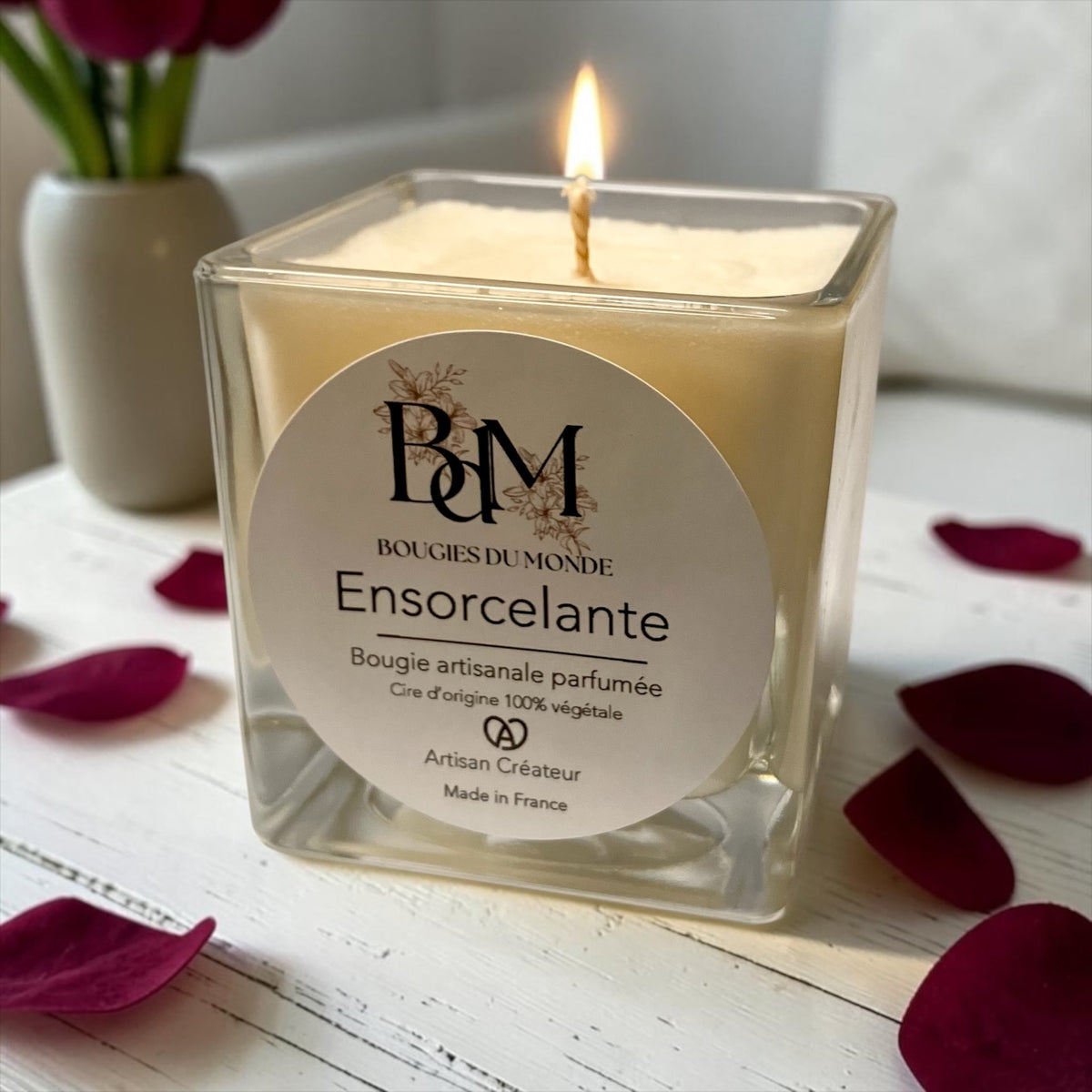 Bougie parfumée ensorcelante  parfum fleuri fruité 