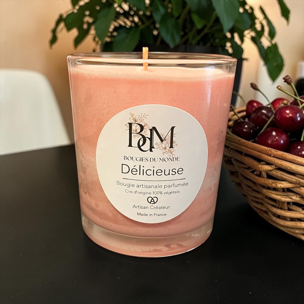 Bougie végétale parfumée délicieuse cerise de Bougies du Monde