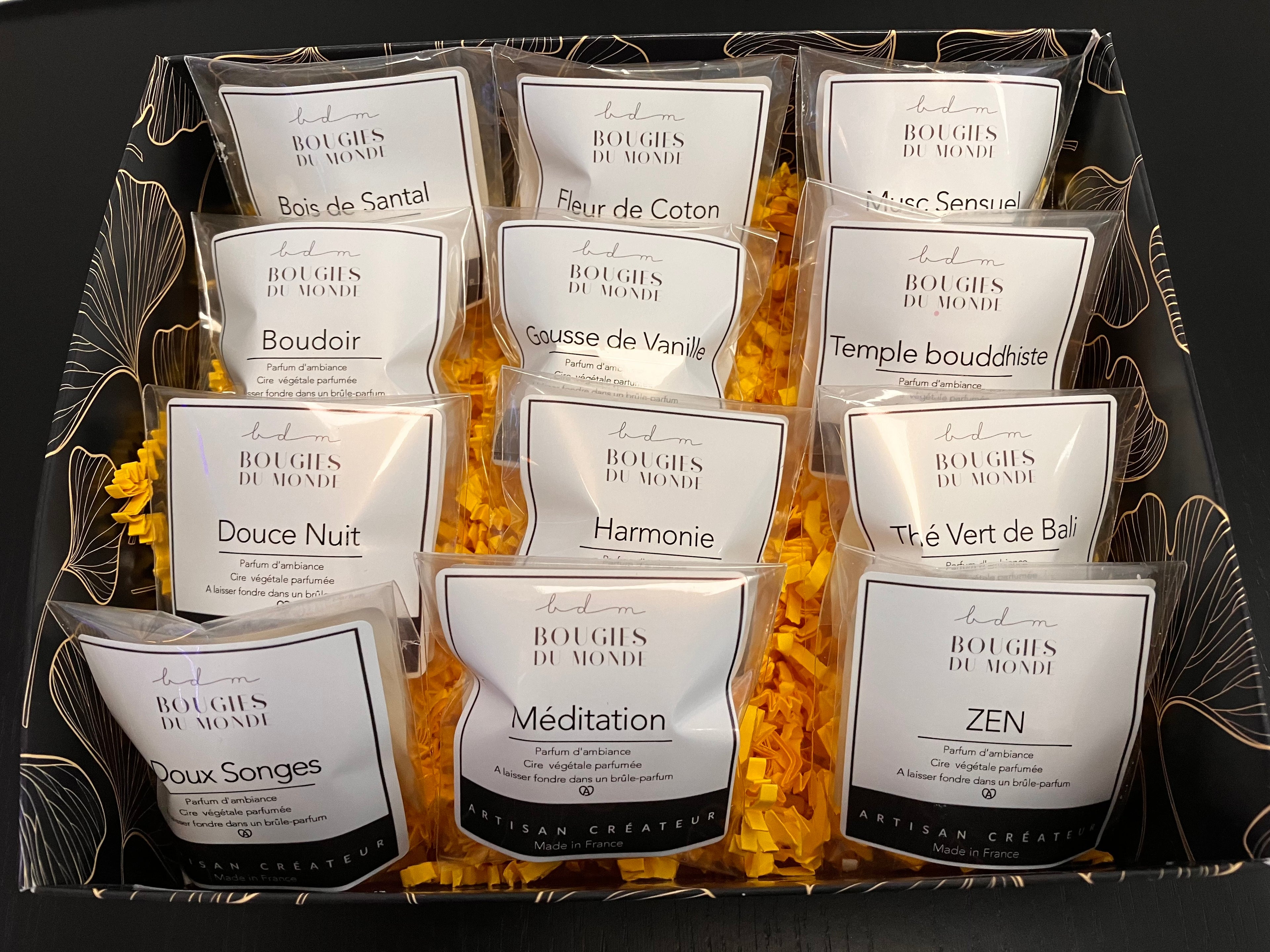 Coffret cadeau de cires parfumées à laisser fondre dans un brule parfum 