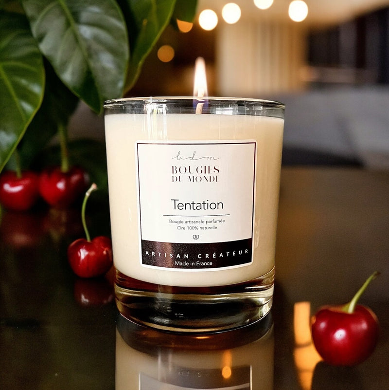 Bougie parfumée Tentation ( Cerise - Coco - Musc)