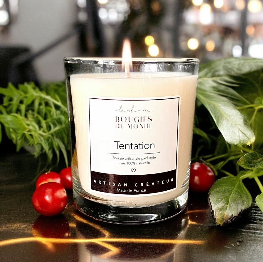 Bougie parfumée Tentation ( Cerise - Coco - Musc)