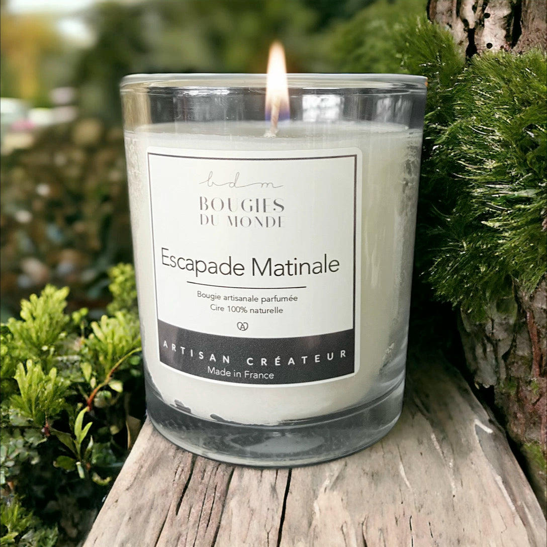 Bougie-parfumée-boisée-escapade-matinale 